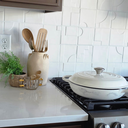 White Marble Signature Braiser 3.5 qt DC