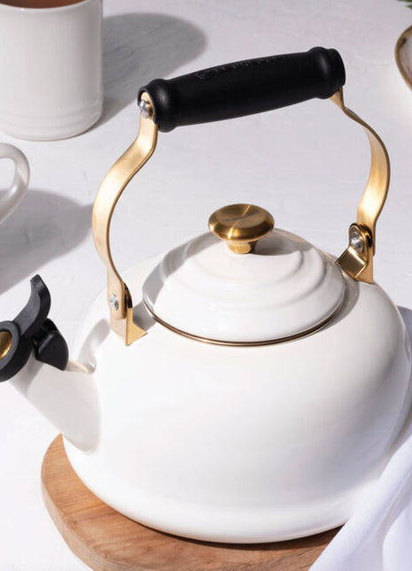 Whistling Kettle White w/ Gold Knob -Le Creuset